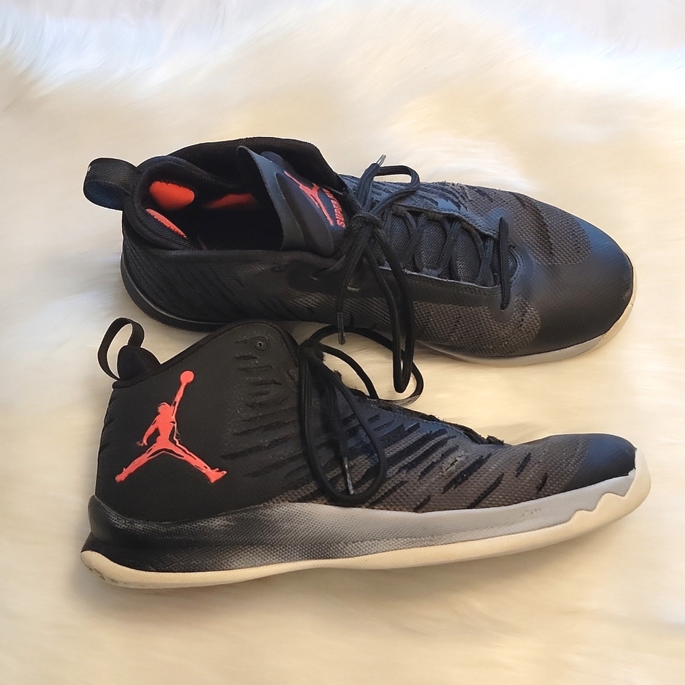 Jordan Basketball High Top Shoes 10.5